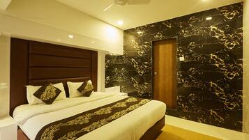 In-room safe, blackout drapes, soundproofing, free WiFi