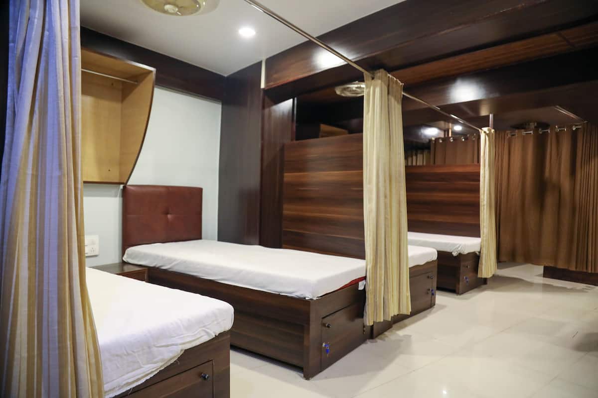 Basic Shared Dormitory, Non Smoking, City View | 1 bedroom, in-room safe, blackout drapes, soundproofing