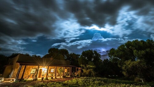 Sedona's Wine Country- peaceful acreage 