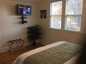 3 chambres, fer et planche à repasser, lit parapluie, Wi-Fi gratuit