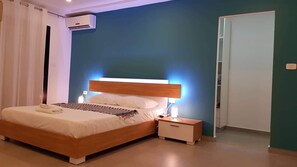 3 bedrooms, internet, bed sheets