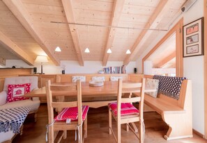 Dining - Chalet Luna Penthouse B (Wengen)