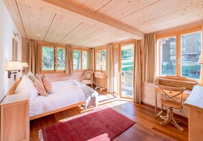 3 chambres, fer et planche à repasser, Wi-Fi gratuit, draps fournis