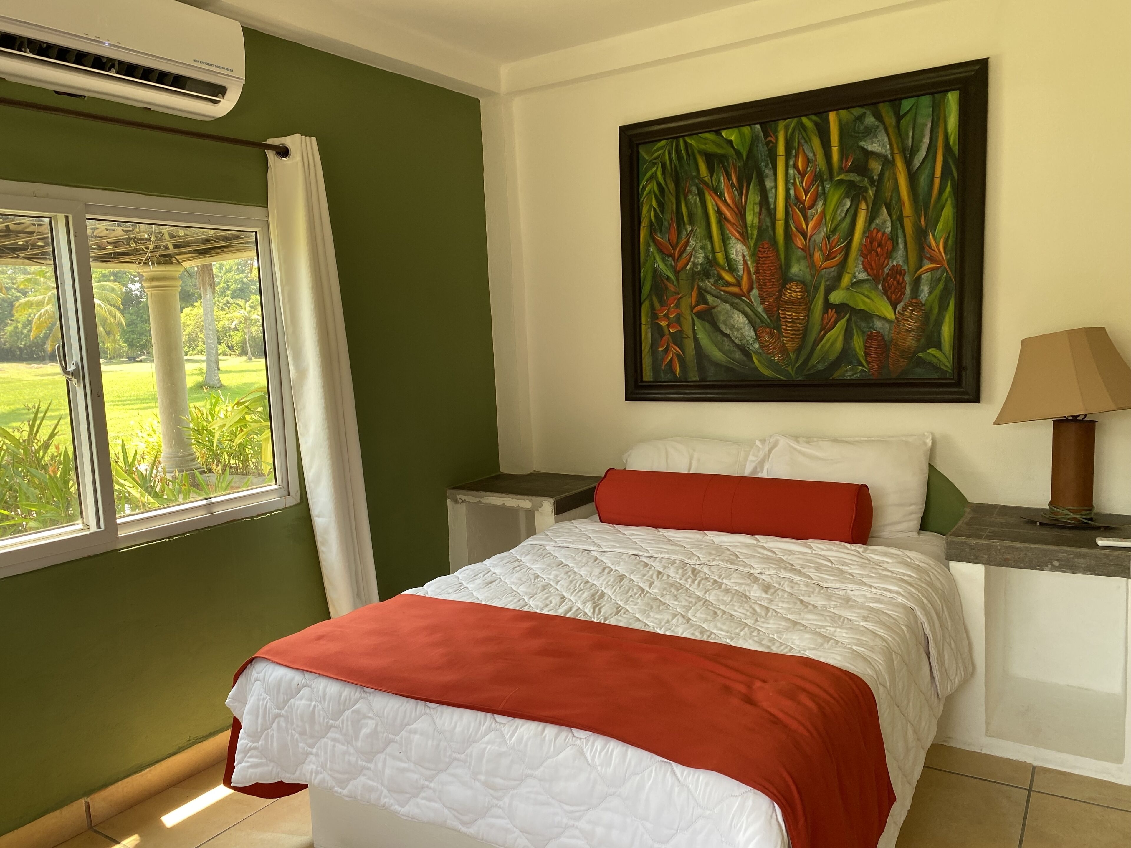 8 chambres, fer et planche à repasser, Wi-Fi gratuit, draps fournis
