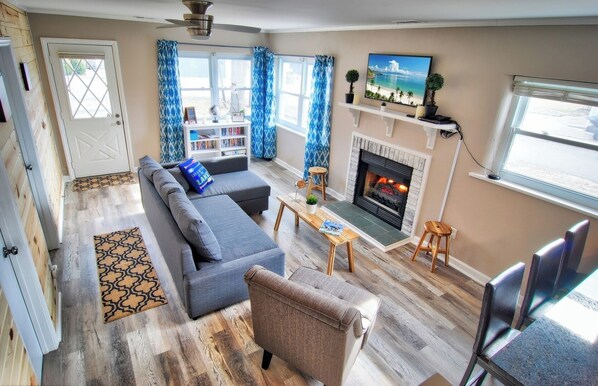 Televisión y chimenea 