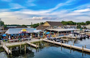 Marina - ❤️ Waddle Inn ❤️ Luxury Cottage on Tecumseh Island (Huntsville)