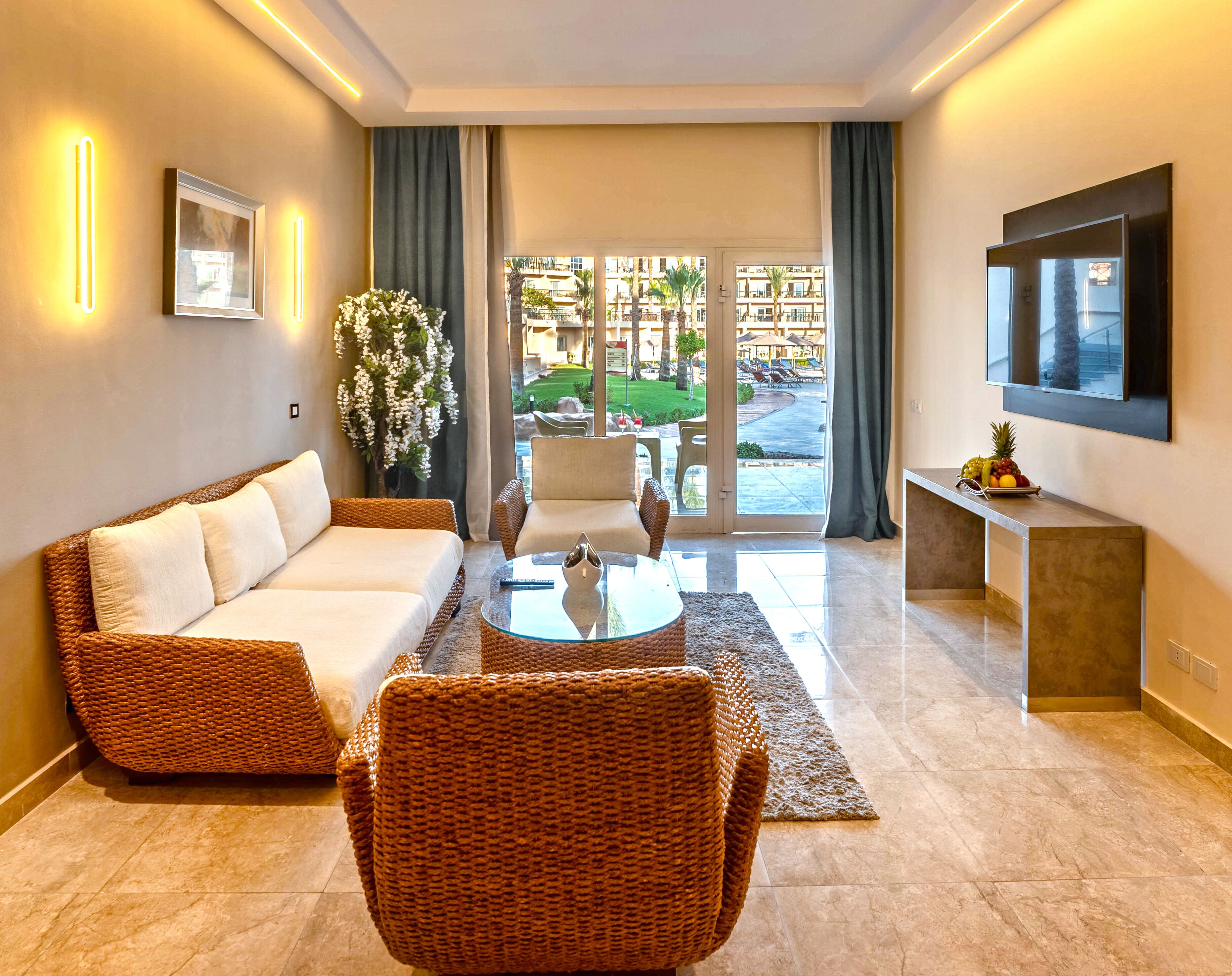 Executive Suite | Living area
