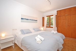 3 Schlafzimmer, BĂŒgeleisen/BĂŒgelbrett, kostenloses WLAN, BettwĂ€sche