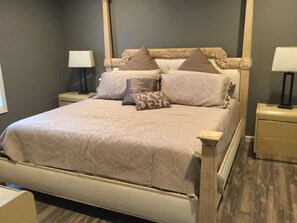 2 bedrooms, iron/ironing board, free WiFi, bed sheets - Adorable Cozy House Near Tryon Equestrian Center (Tryon)