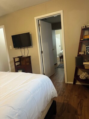 3 soverom, strykejern/-brett, wi-fi (inkludert) og sengetøy