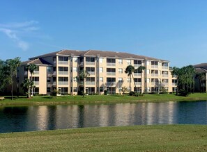 Unclassified image, 5 of 19, button - Luxury Condo in Cedar Hammock - Gated Golf and Tennis CC - Upscale Furnished (Naples)
