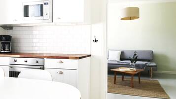 Roost Kruunuhaka | 1 bedroom, hypo-allergenic bedding, individually decorated