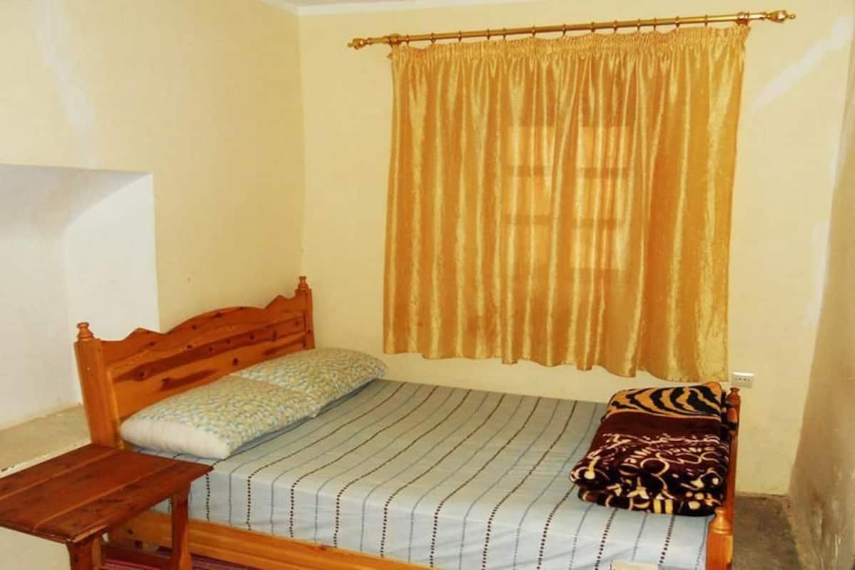 Quadruple Room (Ousmane) | Iron/ironing board, free WiFi, bed sheets