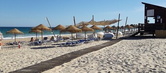 Apartment Studio with garden for 2 in the village of Santa Luzia