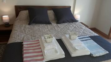 In-room safe, iron/ironing board, WiFi, bed sheets