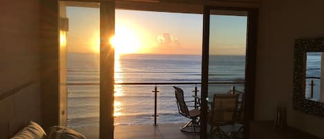 3 bedrooms, in-room safe, iron/ironing board, travel crib