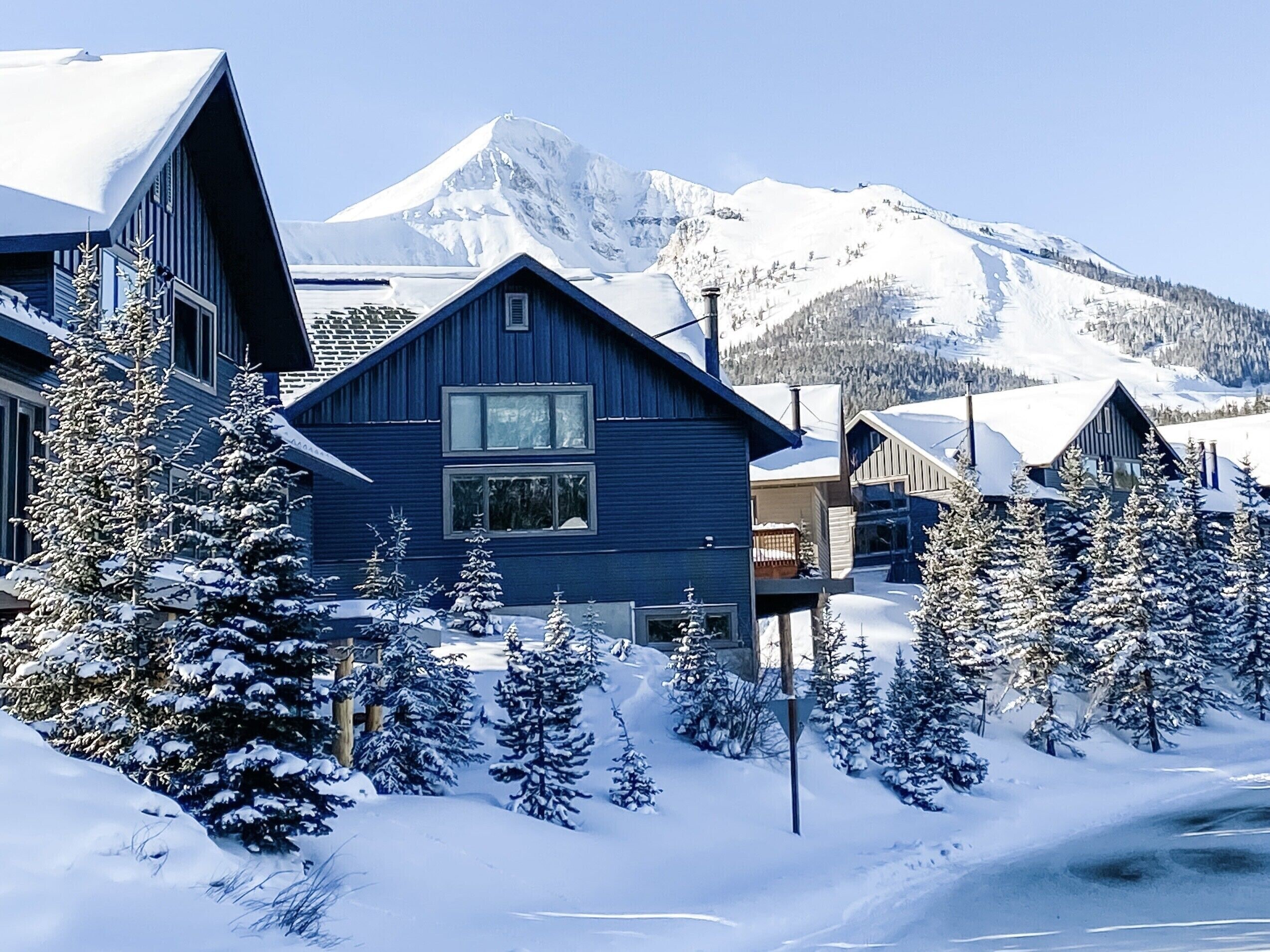 Big Sky Condo - 3 Bed / 3 Bath Ski in Ski Out! 