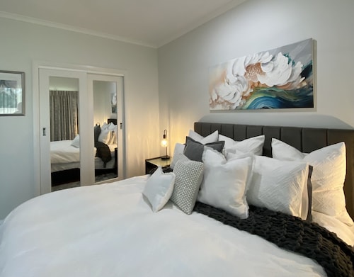 Piilopaikka at Dexfield Park