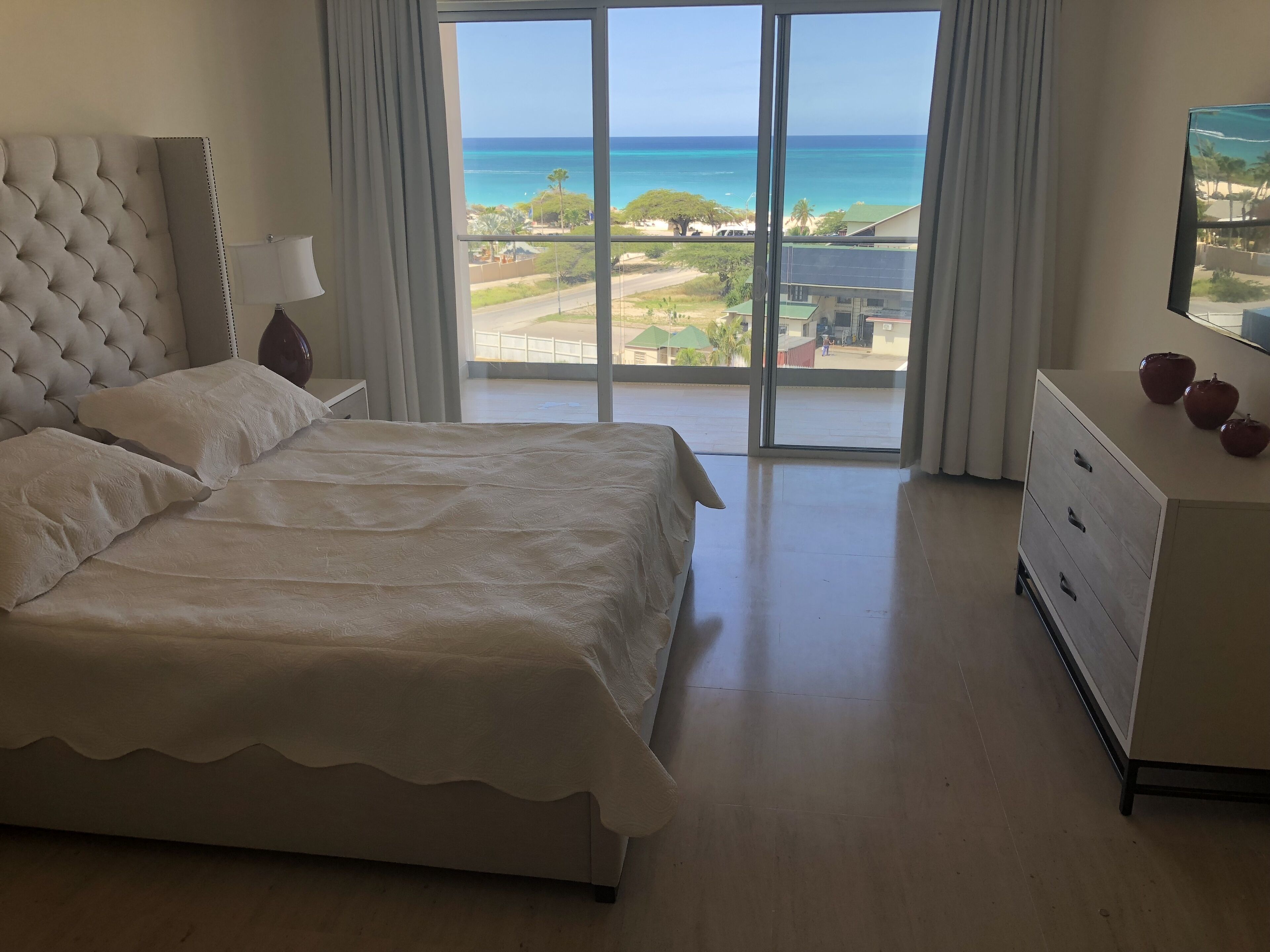 3 bedrooms, in-room safe, iron/ironing board, travel crib