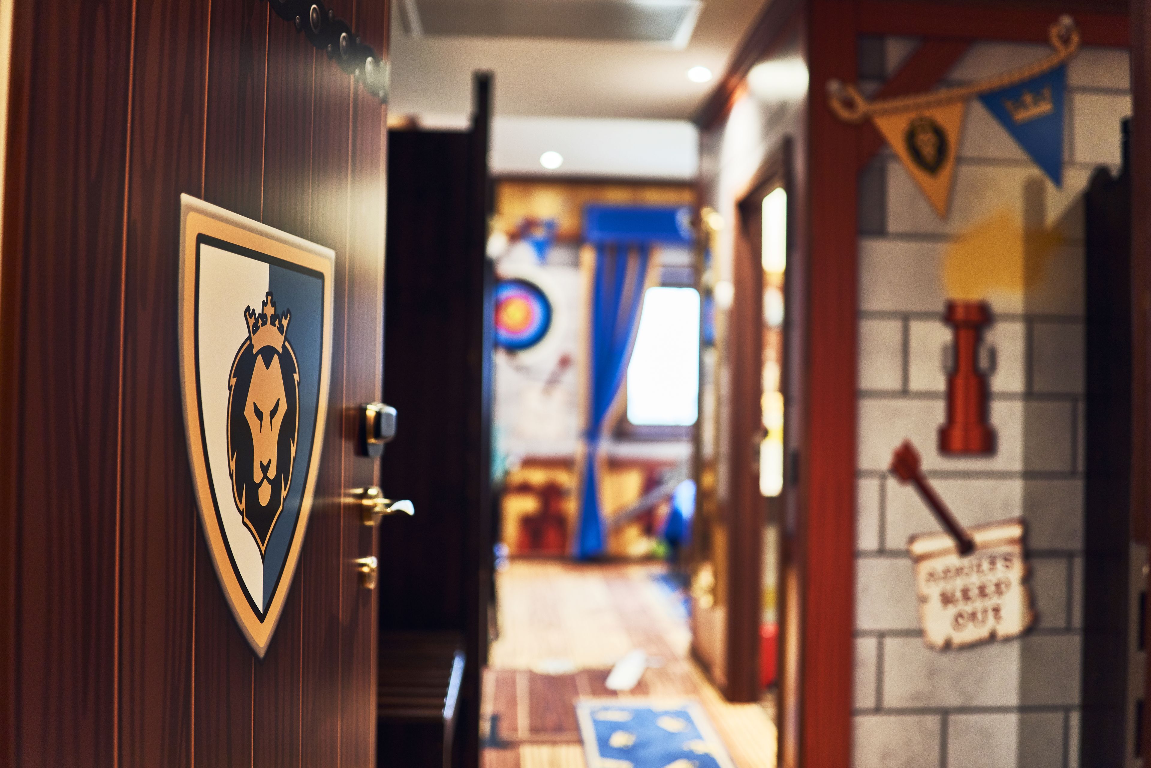 dragon knight's room | hypo-allergenic bedding, minibar, desk, soundproofing