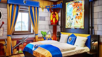 Dragon Knight's Room | Biancheria da letto ipoallergenica, minibar, una scrivania