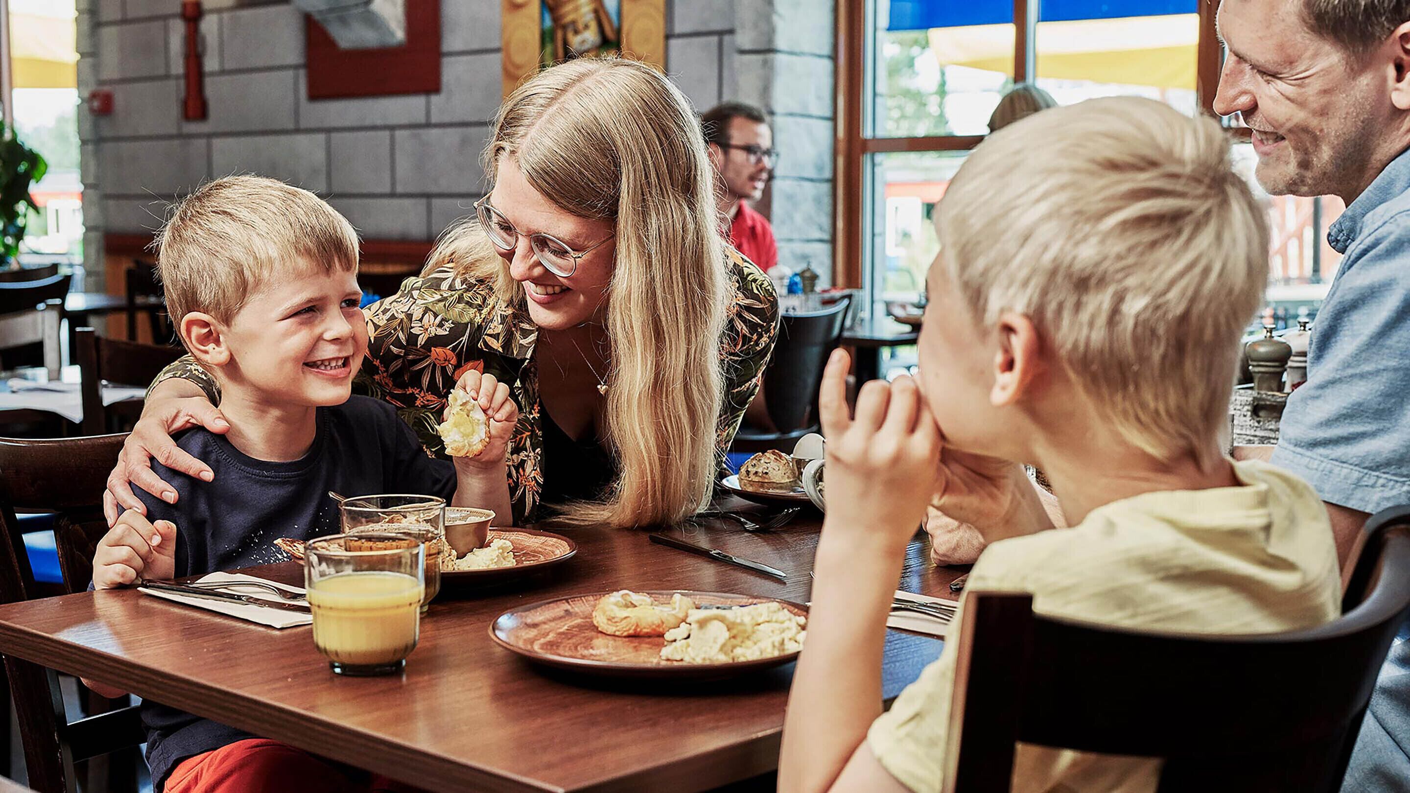 Gratis morgenmadsbuffet hver dag