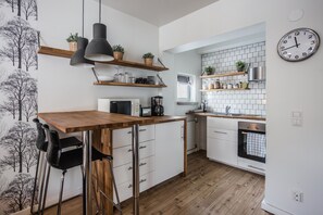 开间, 2 张单人床 | 私人厨房 | 冰箱、微波炉、烤箱、炉灶