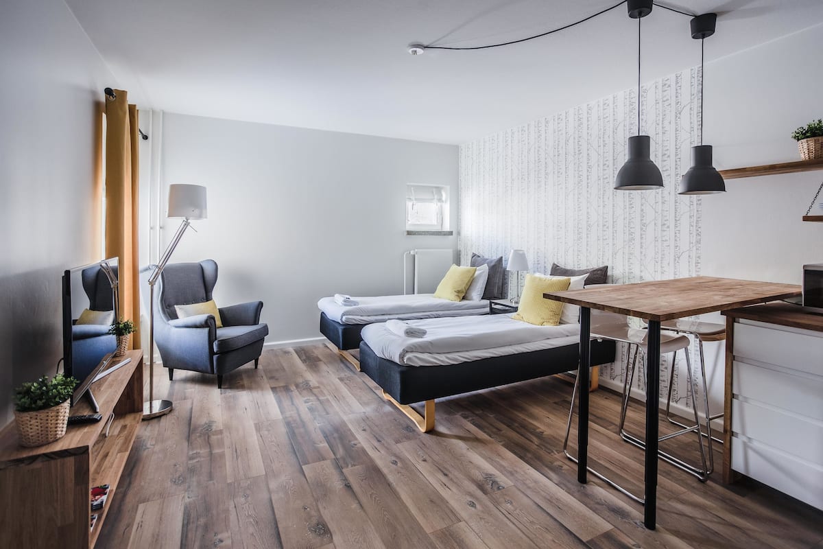 Studio, 2 Single Beds
