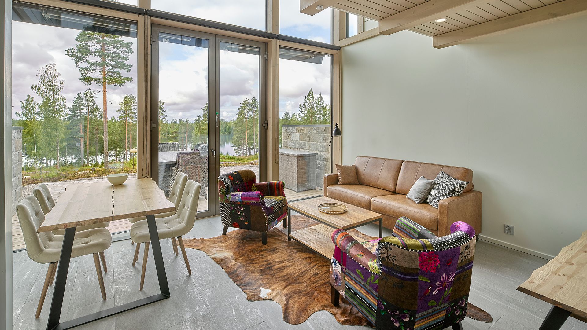 Duplex Suite | Living area | Flat-screen TV