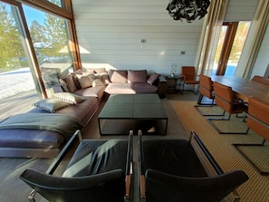 Flat-screen TV, fireplace - Naava Resort Kaarna (Ahtari)