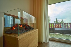 Studio Deluxe - 1 sovrum - badkar - utsikt mot trädgården (Cox Orange) | Allergitestade sängkläder, värdeförvaringsskåp på rummet och skrivbord