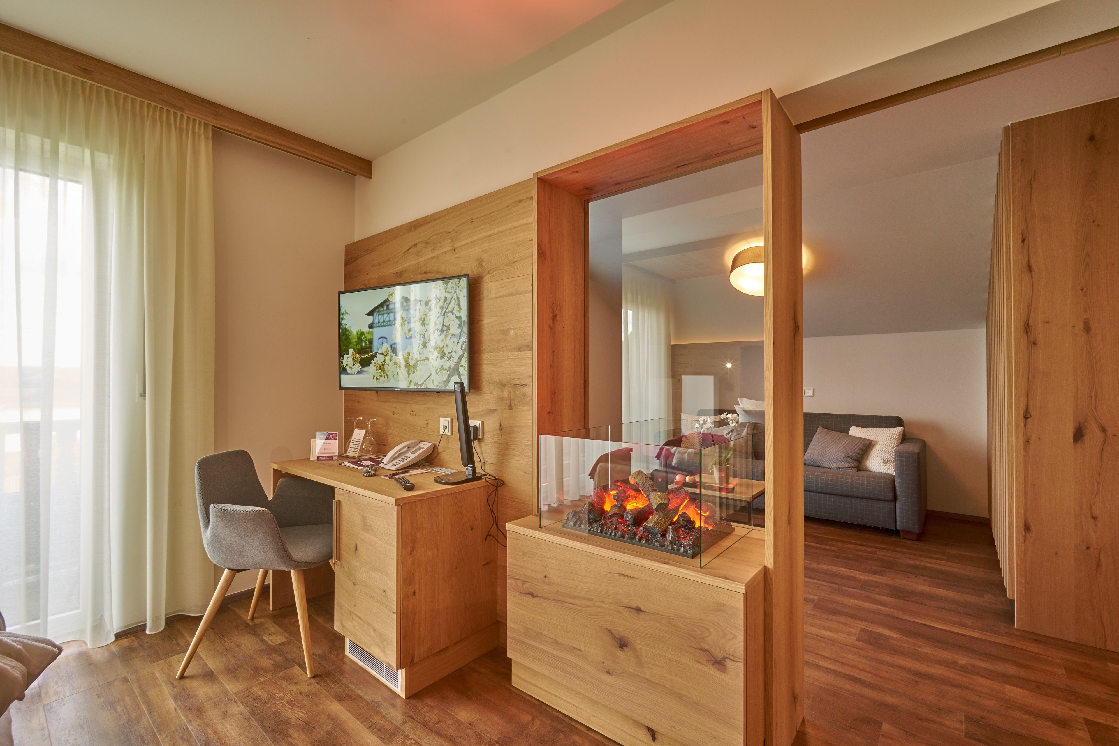 studio (jonagold) | hypo-allergenic bedding, in-room safe, desk, blackout curtains