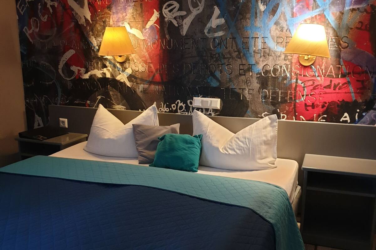 double room | desk, free cots/infant beds, free wifi, bed sheets