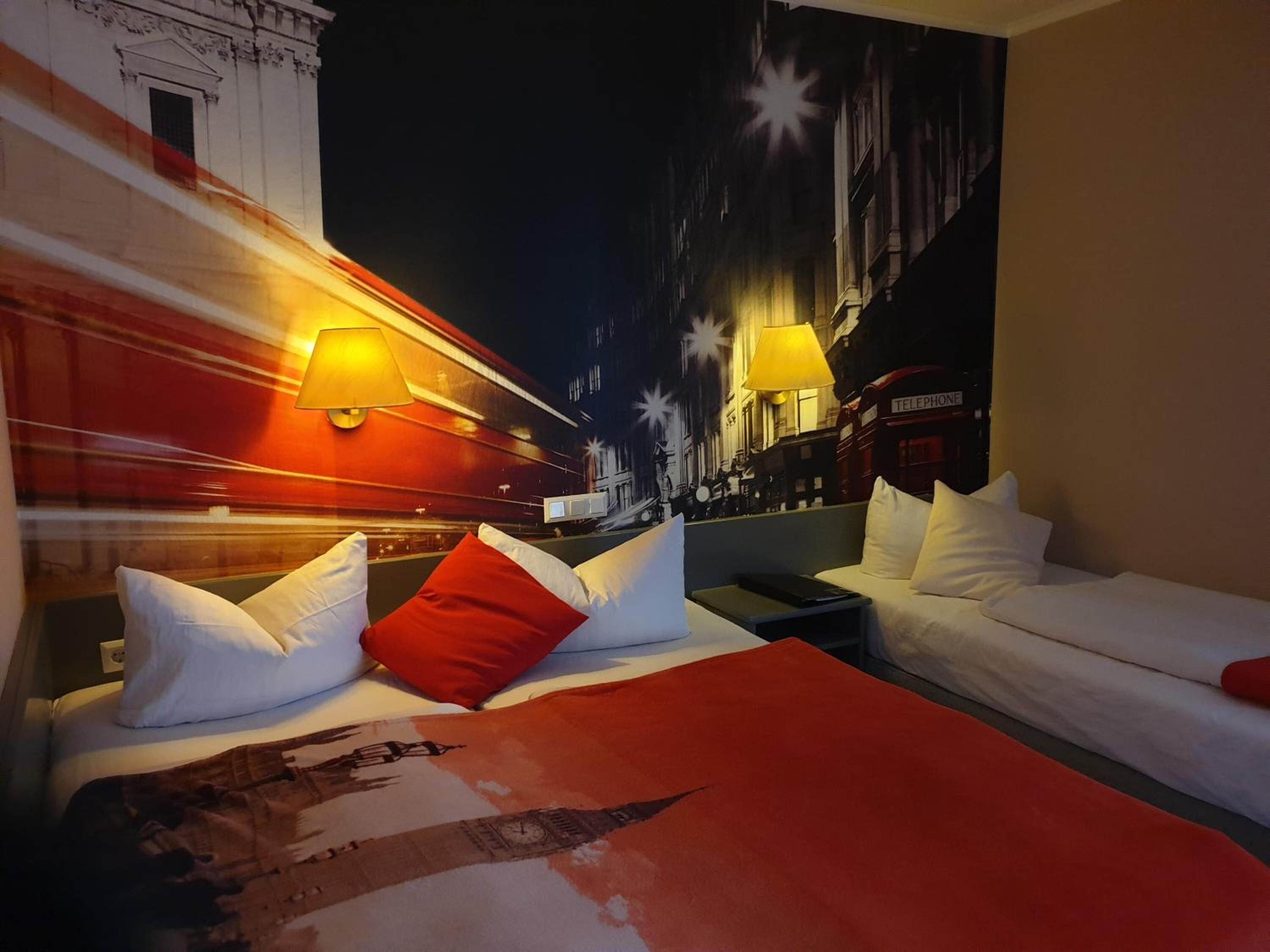 desk, free cots/infant beds, free wifi, bed sheets