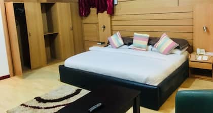 Duoban Hotel & Suite