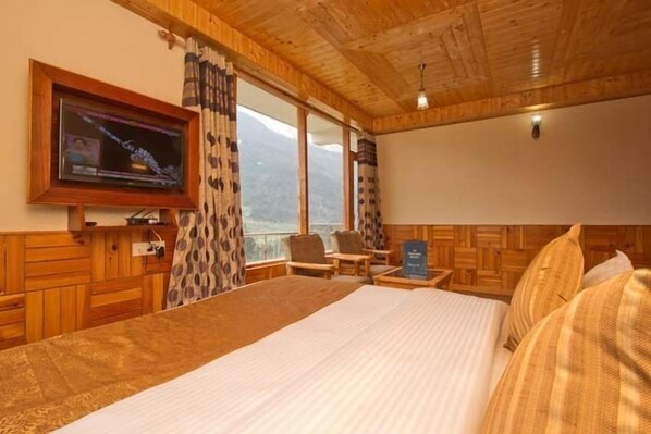 1 bedroom, desk, rollaway beds, free WiFi