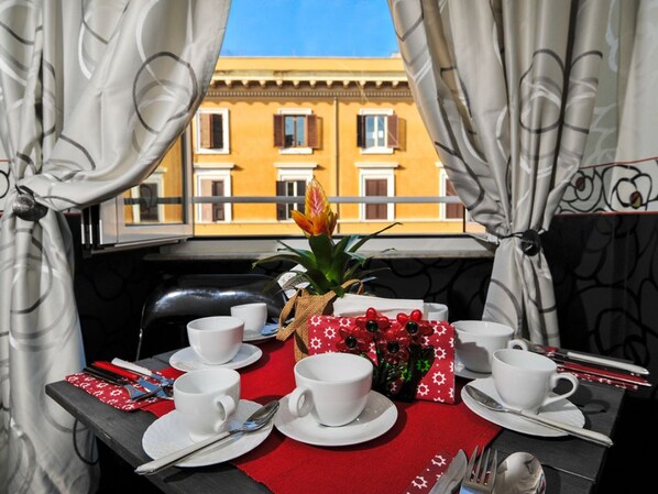 Quadruple Room, Private Bathroom (External) | Room amenity - Da Augusto B&B (Rome)