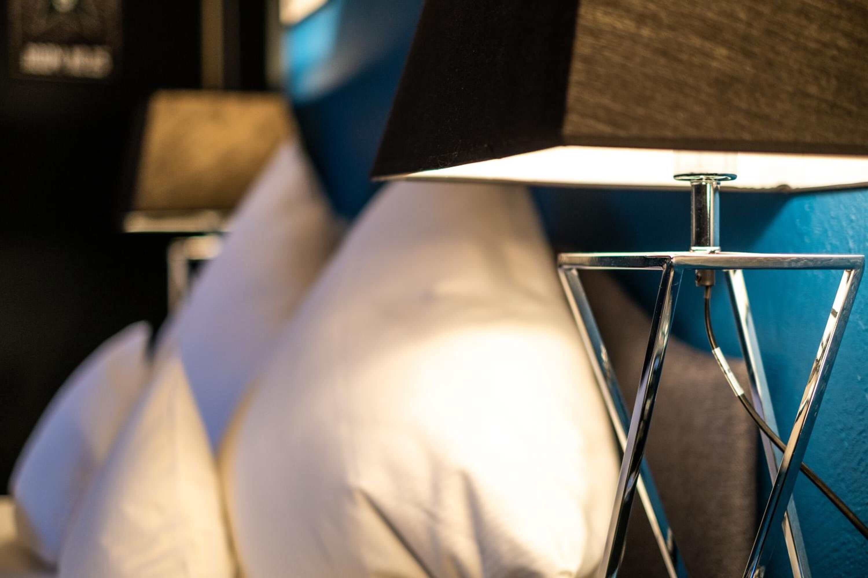 individually decorated, individually furnished, desk, laptop workspace