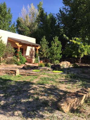 Property grounds - We Are 20 Miles From The Taos Ski Valley And 1.25 Miles From The Center Of Town. (Taos)
