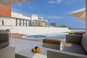 Perena 5 Bedroom Beachfront Villa | 客室の設備とサービス