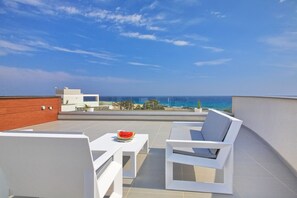 Perena 5 Bedroom Beachfront Villa | Room amenity - Pearl Beachfront Villa (Ayia Napa)