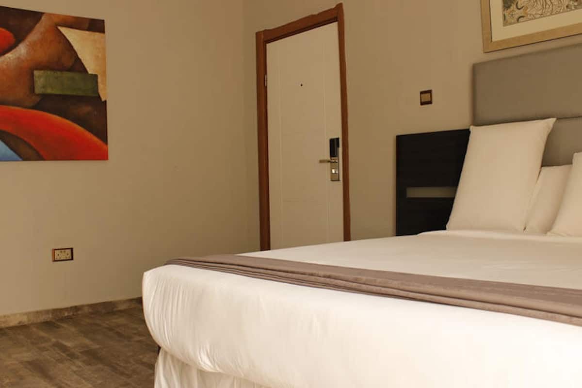 Minibar, in-room safe, desk, soundproofing