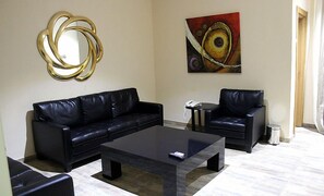 Minibar, in-room safe, desk, soundproofing - Ellyxville Hotels (Lekki)