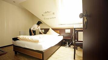 Standard Single Room, 1 Single Bed, Non Smoking | Blackout curtains, free WiFi, bed sheets