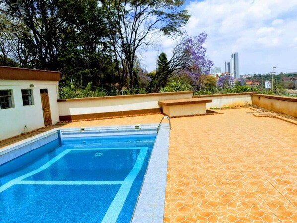 Exterior - Mani's Home Away From Home (Nairobi)