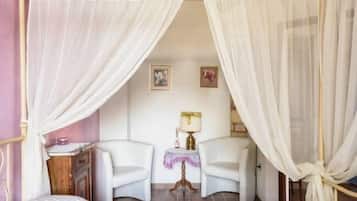 Apartment, Ground Floor | Soundproofing, iron/ironing board, free cribs/infant beds, free WiFi