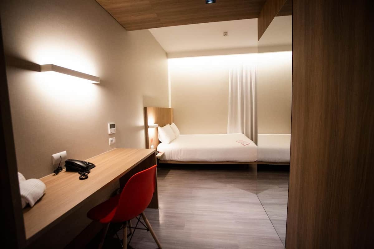 1 bedroom, minibar, in-room safe, desk