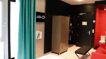 Premium Room | In-room safe, desk, soundproofing, free WiFi