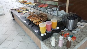 Free daily full breakfast 