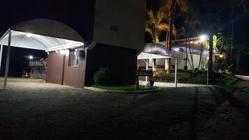 Fachada da propriedade